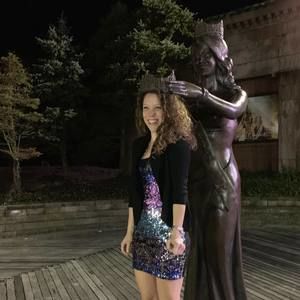 Meet your Posher, Joy